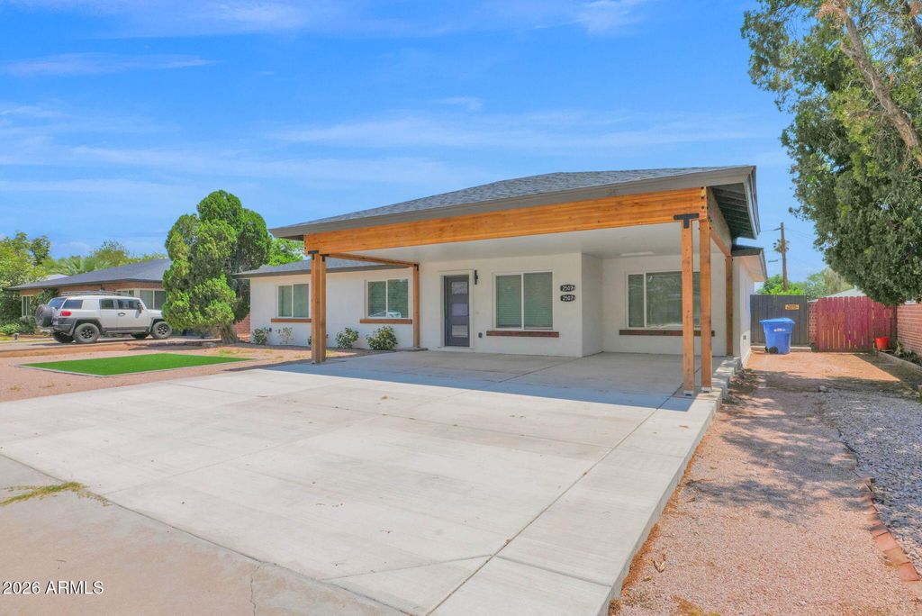 2507 E DEVONSHIRE Avenue, Phoenix, AZ 85016 — photo 2