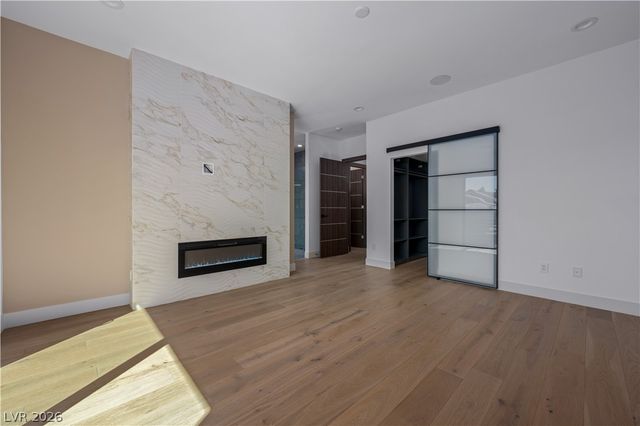 2824 Queens Courtyard Drive, Las Vegas, NV 89109