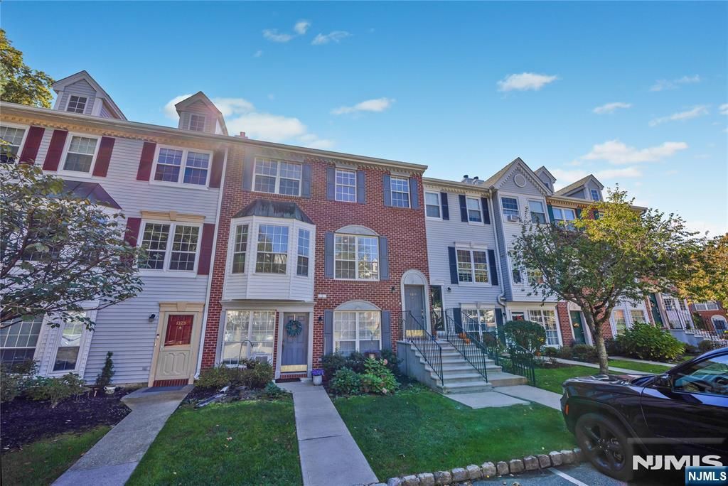 1321 Lavender Court 1321, Mahwah, NJ 07430