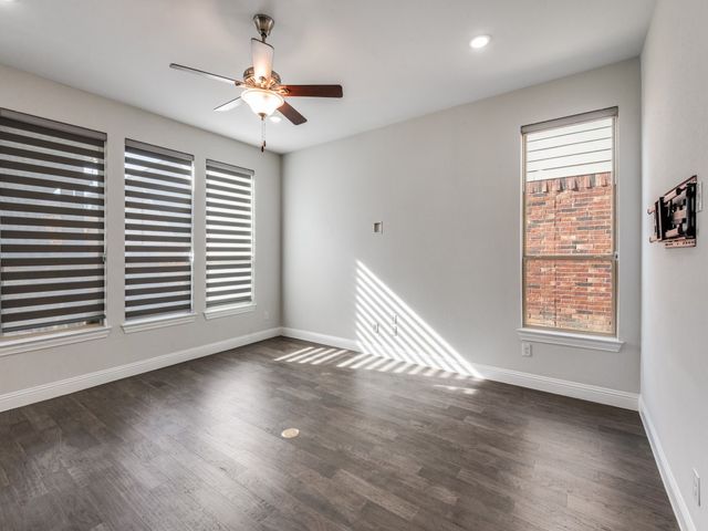 2152 Bailey Street, Carrollton, TX 75010