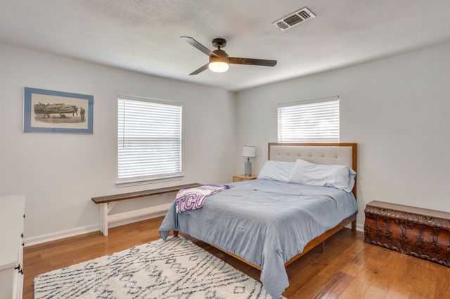 5609 Fursman Avenue, Fort Worth, TX 76114
