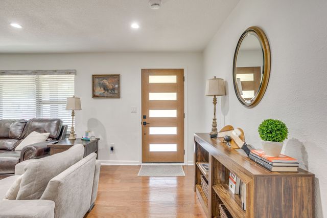 5609 Fursman Avenue, Fort Worth, TX 76114