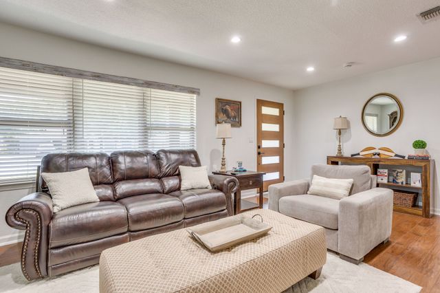 5609 Fursman Avenue, Fort Worth, TX 76114