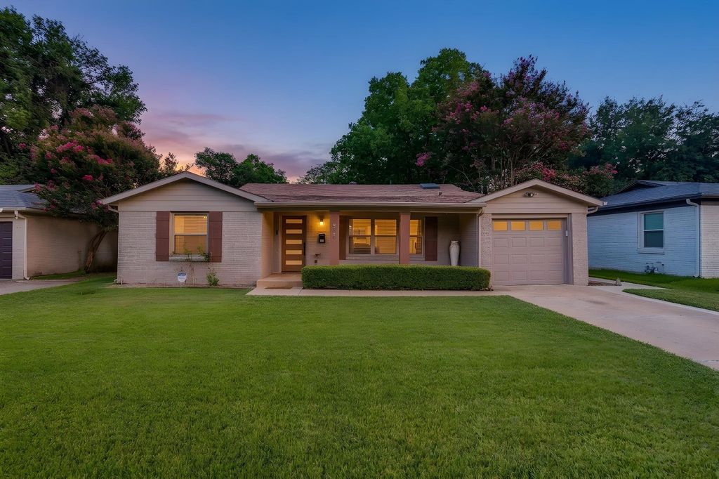 5609 Fursman Avenue, Fort Worth, TX 76114