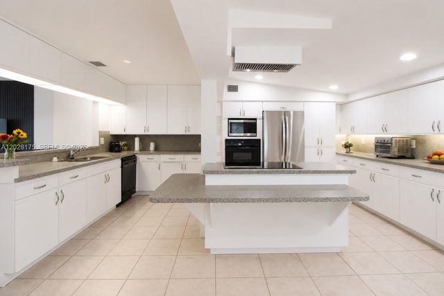 10730 SW 52nd Terrace, Miami, FL 33165
