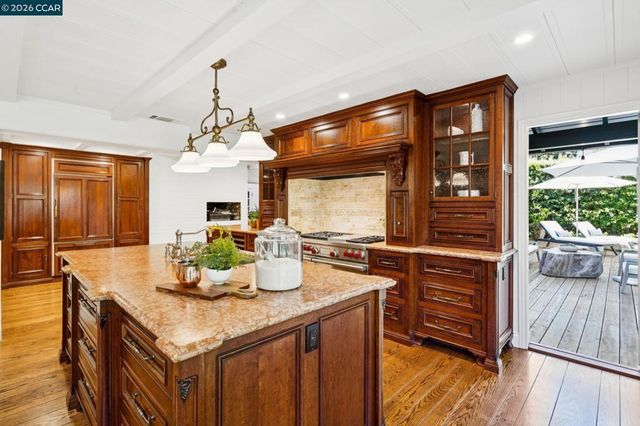 117 Leona Ct, Alamo, CA 94507