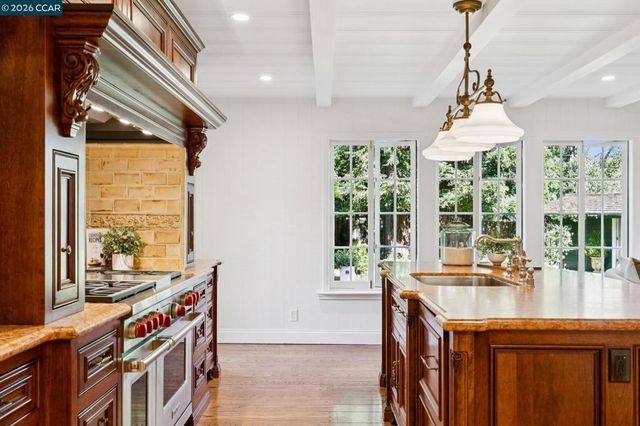 117 Leona Ct, Alamo, CA 94507