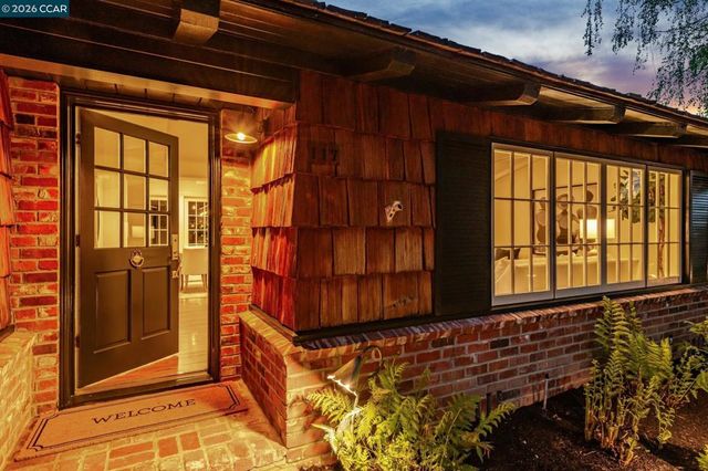 117 Leona Ct, Alamo, CA 94507