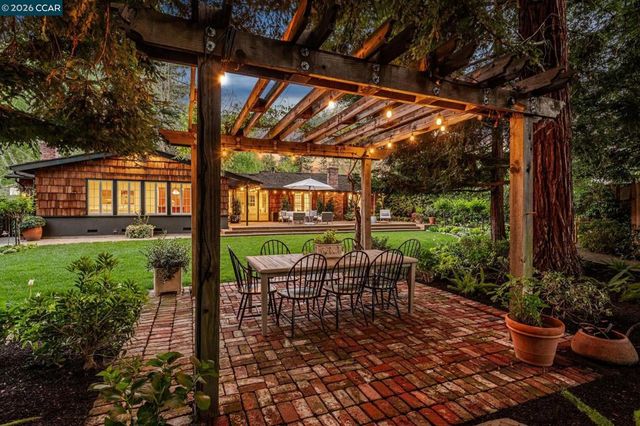 117 Leona Ct, Alamo, CA 94507