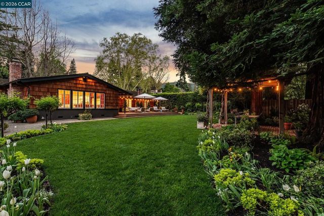 117 Leona Ct, Alamo, CA 94507