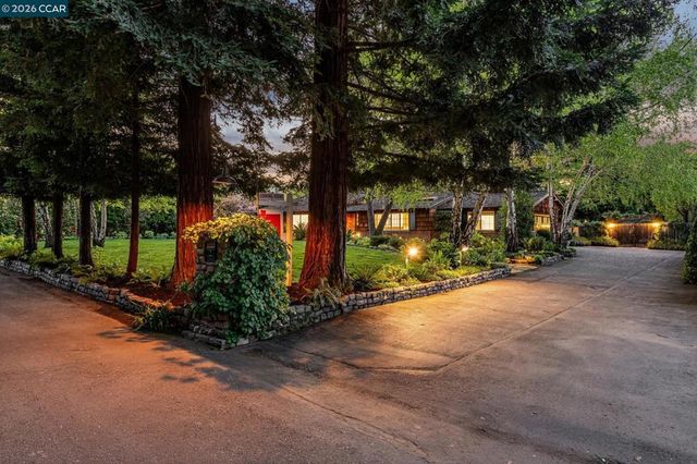 117 Leona Ct, Alamo, CA 94507