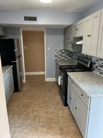 15615 Summer Briar Court, Houston, TX 77489