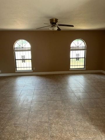 15615 Summer Briar Court, Houston, TX 77489