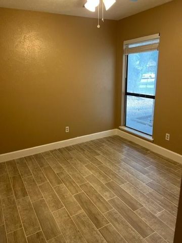 15615 Summer Briar Court, Houston, TX 77489