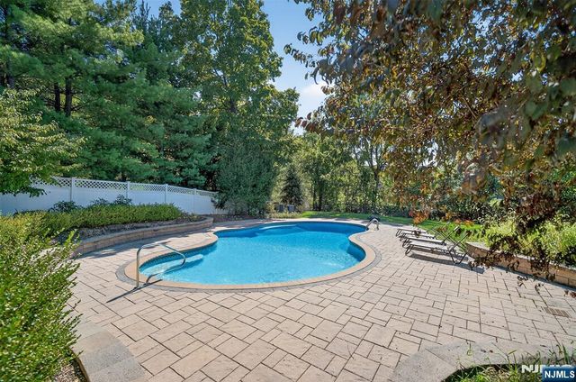 30 Somerset Lane, Warwick, NY 10990