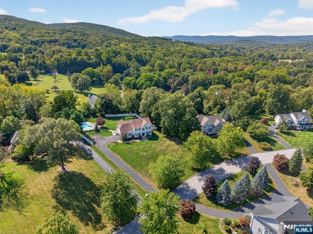 30 Somerset Lane, Warwick, NY 10990