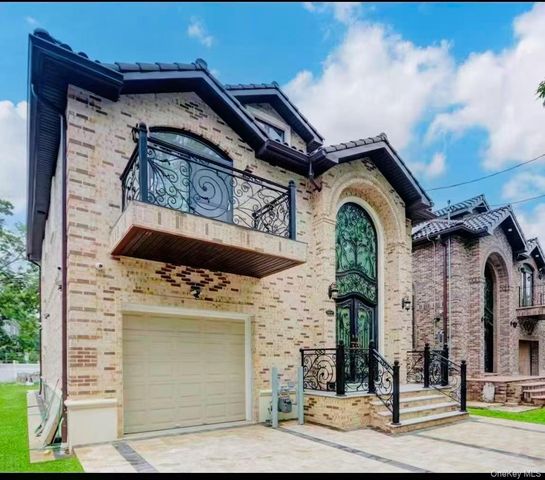 157-49 Rose Avenue, Flushing, NY 11355