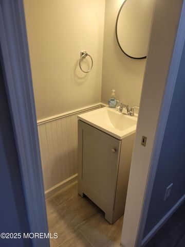 20 Judith Way, Jackson, NJ 08527