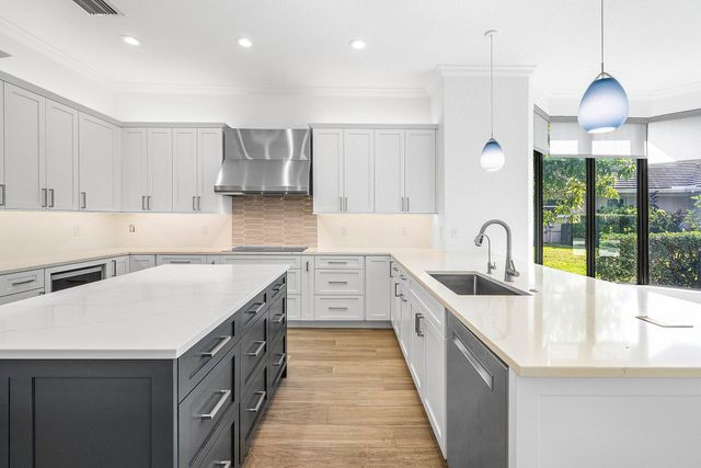 10500 SW Lands End Place, Palm City, FL 34990