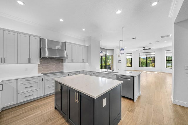 10500 SW Lands End Place, Palm City, FL 34990