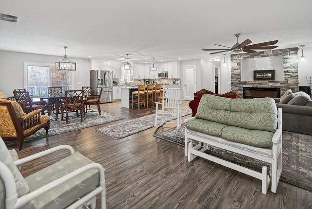 7080 S 600 W, North Judson, IN 46366