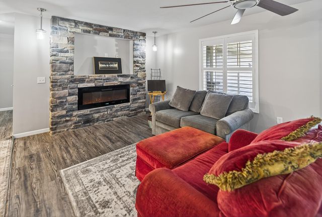 7080 S 600 W, North Judson, IN 46366