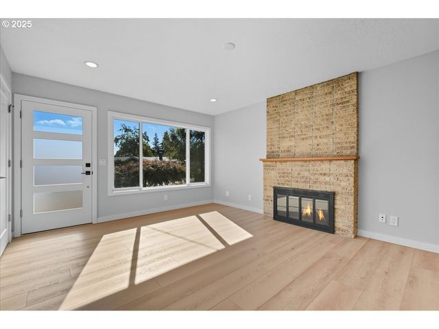 187 ELMAR Dr, Oregon City, OR 97045