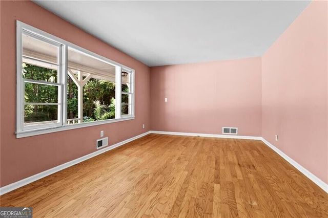 1360 Mclendon Drive, Decatur, GA 30033
