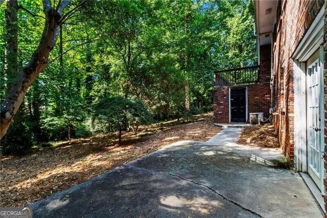 1360 Mclendon Drive, Decatur, GA 30033