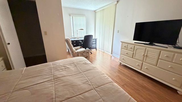 6865 Huntington Lane 203, Delray Beach, FL 33446