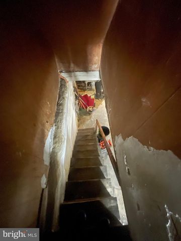 1831 GEORGES LN, Philadelphia, PA 19131