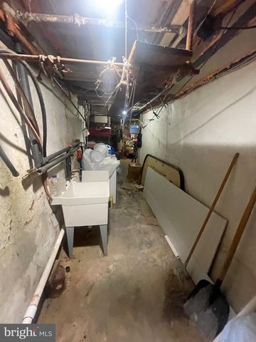 1831 GEORGES LN, Philadelphia, PA 19131