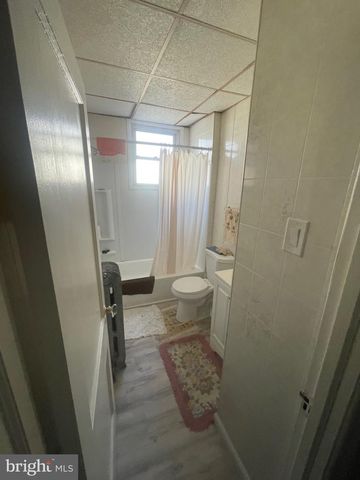 1831 GEORGES LN, Philadelphia, PA 19131