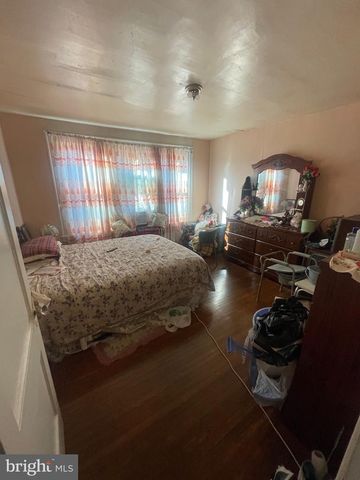 1831 GEORGES LN, Philadelphia, PA 19131