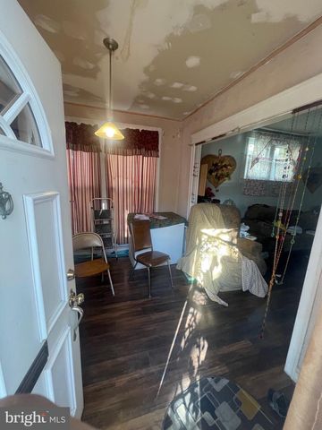 1831 GEORGES LN, Philadelphia, PA 19131