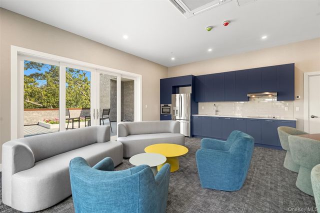 402 Halstead Avenue 103, Harrison, NY 10528