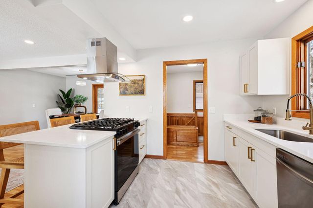 8444 12th Avenue S, Bloomington, MN 55425