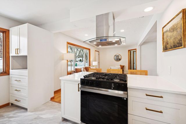 8444 12th Avenue S, Bloomington, MN 55425