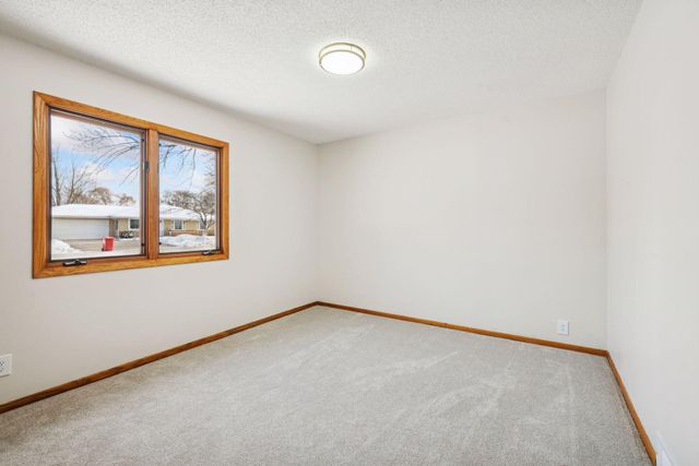 8444 12th Avenue S, Bloomington, MN 55425