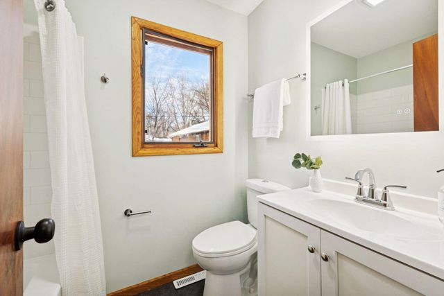 8444 12th Avenue S, Bloomington, MN 55425