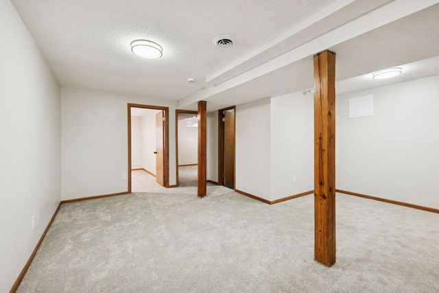 8444 12th Avenue S, Bloomington, MN 55425