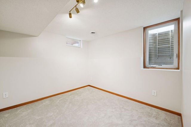 8444 12th Avenue S, Bloomington, MN 55425