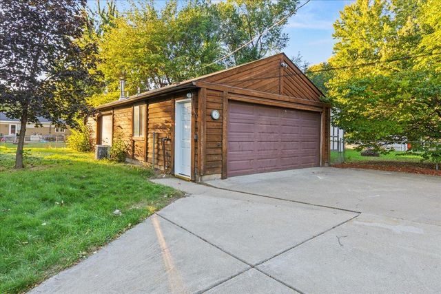 8444 12th Avenue S, Bloomington, MN 55425