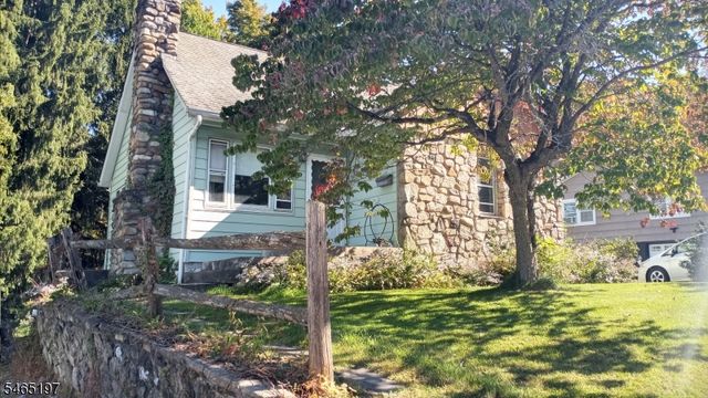 9 Richards St, Ogdensburg Boro, NJ 07439