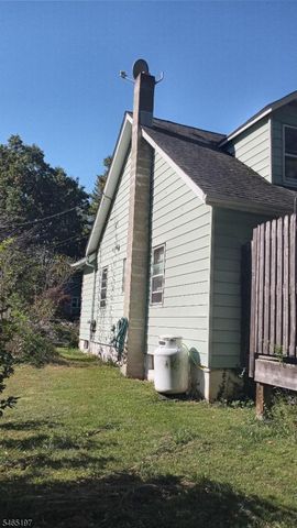 9 Richards St, Ogdensburg Boro, NJ 07439