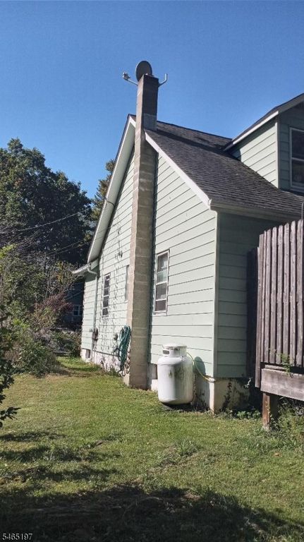 9 Richards St, Ogdensburg Boro, NJ 07439 — photo 4