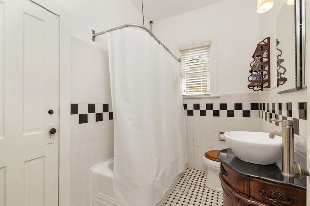 1211 Florida Avenue, West Palm Beach, FL 33401