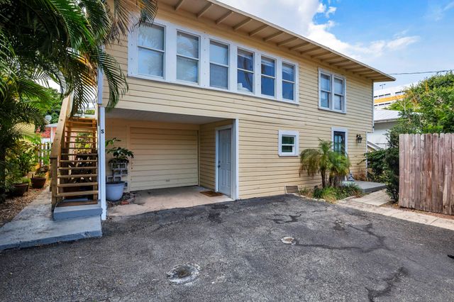 1211 Florida Avenue, West Palm Beach, FL 33401