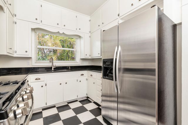 1211 Florida Avenue, West Palm Beach, FL 33401