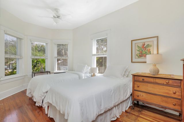 1211 Florida Avenue, West Palm Beach, FL 33401